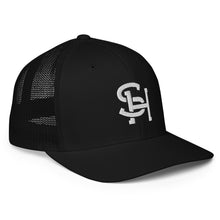 Load image into Gallery viewer, Closed-back trucker cap
