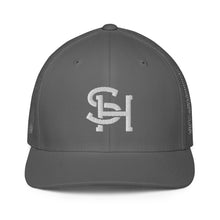 Load image into Gallery viewer, Closed-back trucker cap
